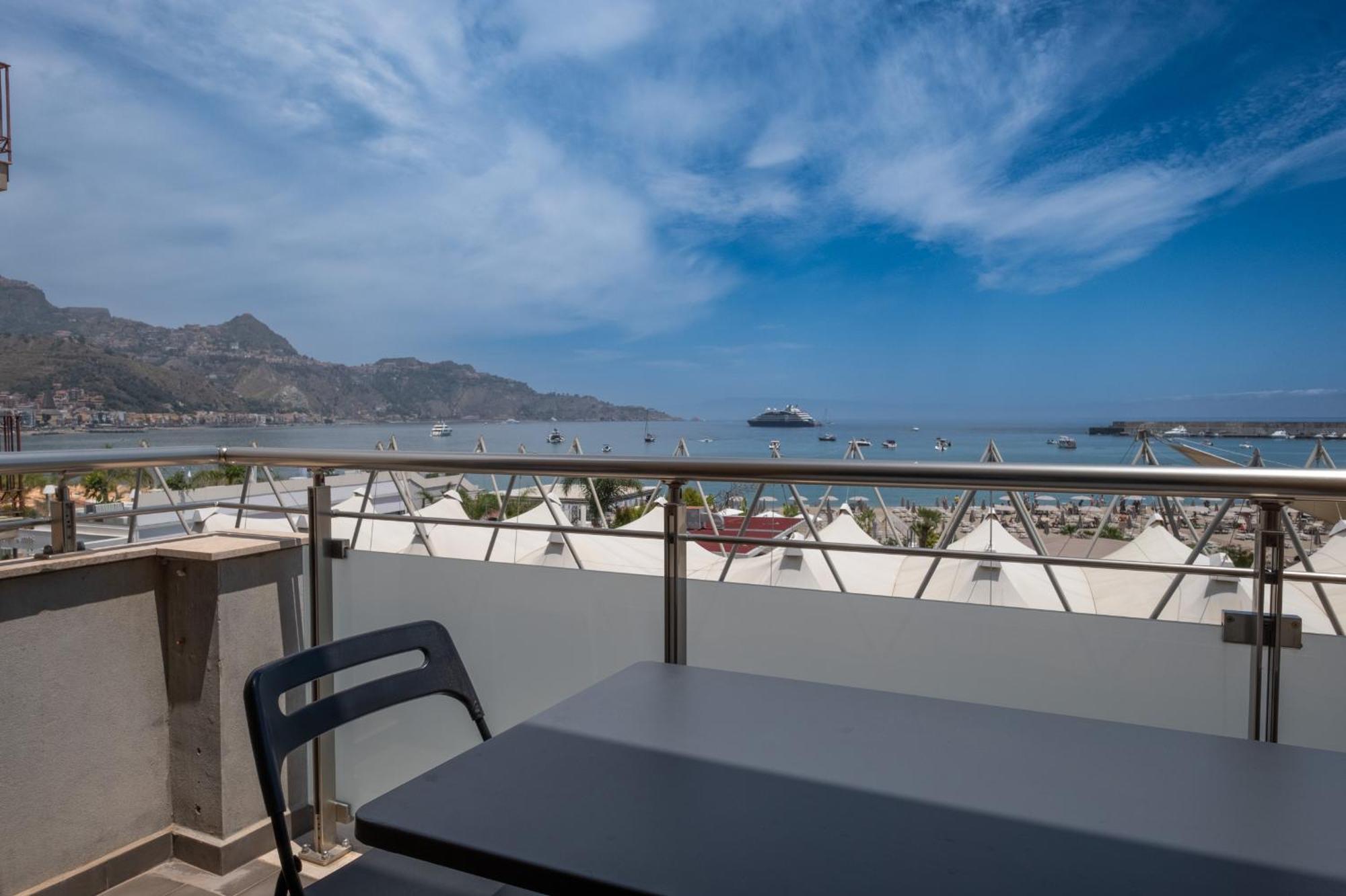 Apple House Apartman Giardini-Naxos Kültér fotó